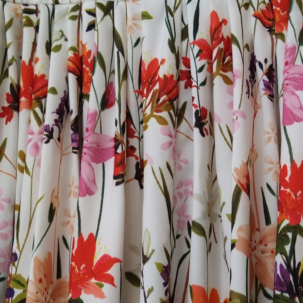 Floral Print Skirt - Picture 5 of 6